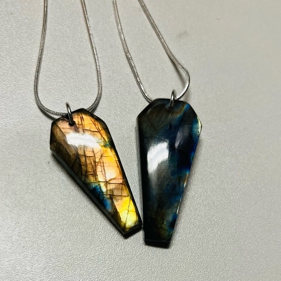 Handmade Laborite coffin necklaces - flashy, green, goth, coffin - Picture 2 of 2